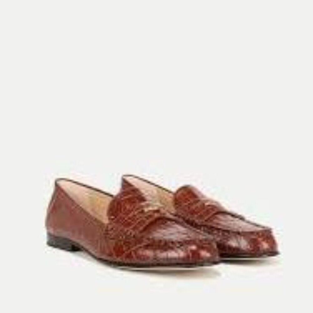 Veronica Beard Penny Leather Loafer  (LIKE NEW)